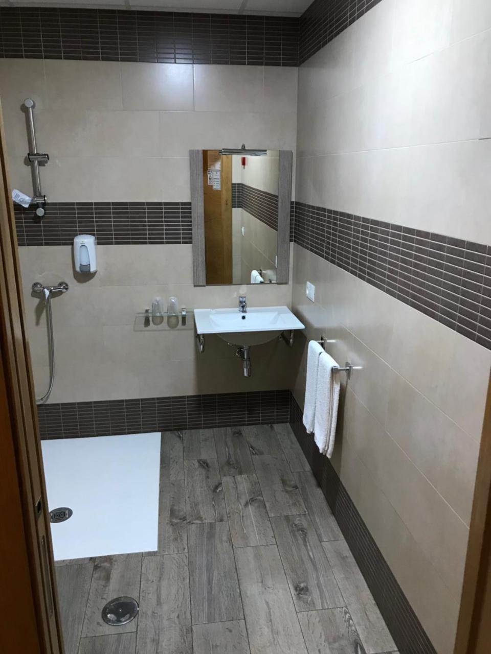 Hostal Los Encinares Villanueva de Córdoba Buitenkant foto